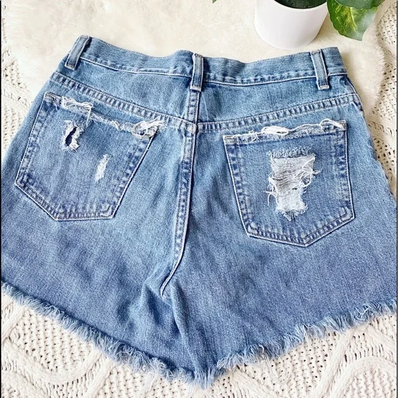 eddie bauer distressed denim shorts✨ - Picture 2 of 4